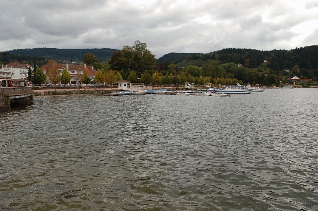 DSC_1414.jpg - 19/09/09. Gérardmer (88). Juste de passge mais qu'est-ce que ça fait du bien de voir ce lieu chaque fois ! Souvenirs d'enfance ...