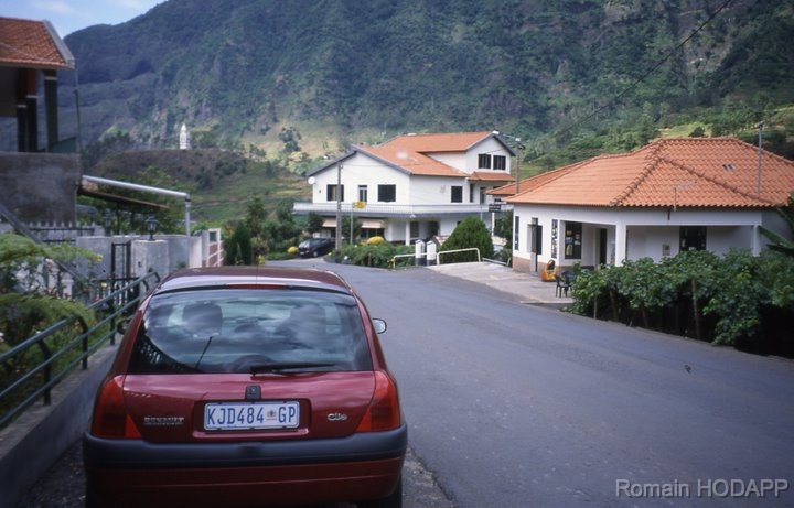 ZA_GP_KJD484.jpg - Vue à Madère en 2001