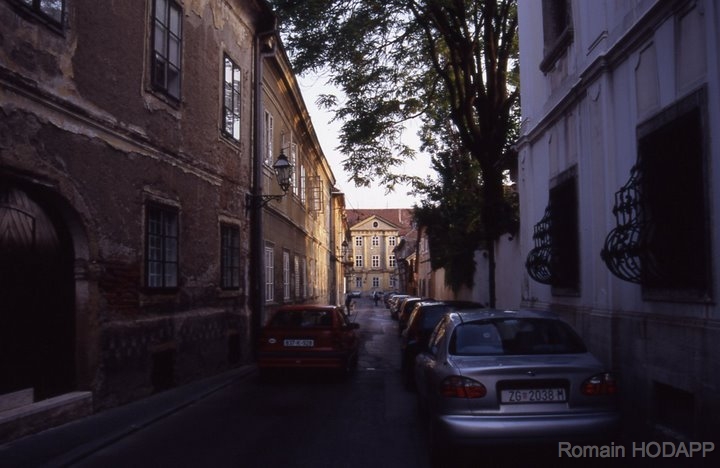 HR_ZG_2038-M.jpg - Prise à Zagreb en 2004