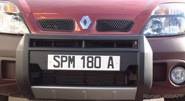 F_975_A180.jpg