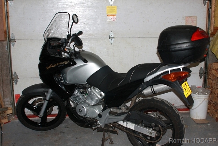 F_975_B748.jpg